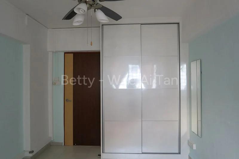 Common Room (HDB) for Rent in  263 Tampines Street 21 - Image 7